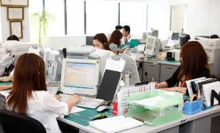 営業事務 千葉さとみ 入社4年目